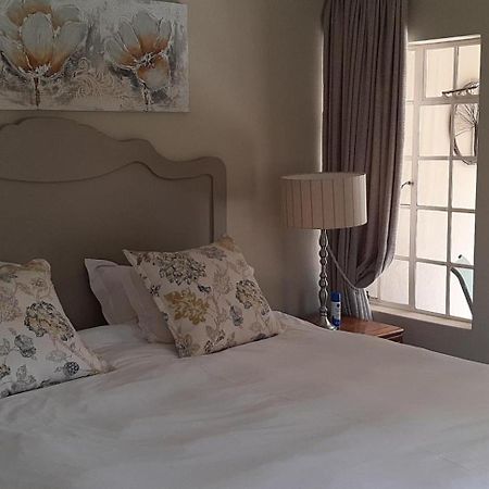 Green Willows Guest House Skeerpoort Екстер'єр фото